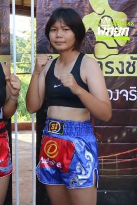 เพชรแก่นแก้ว