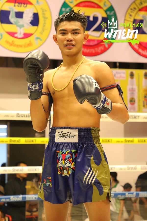 นำขบวน