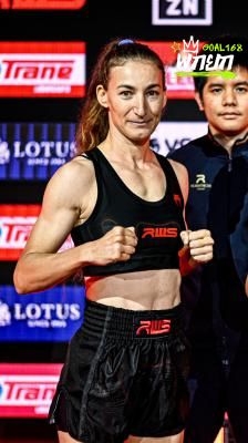 ฟานิ เพลุมพี